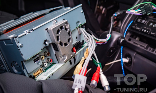 Установка головного устройства